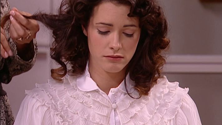 Amar en tiempos revueltos - Episodio 21