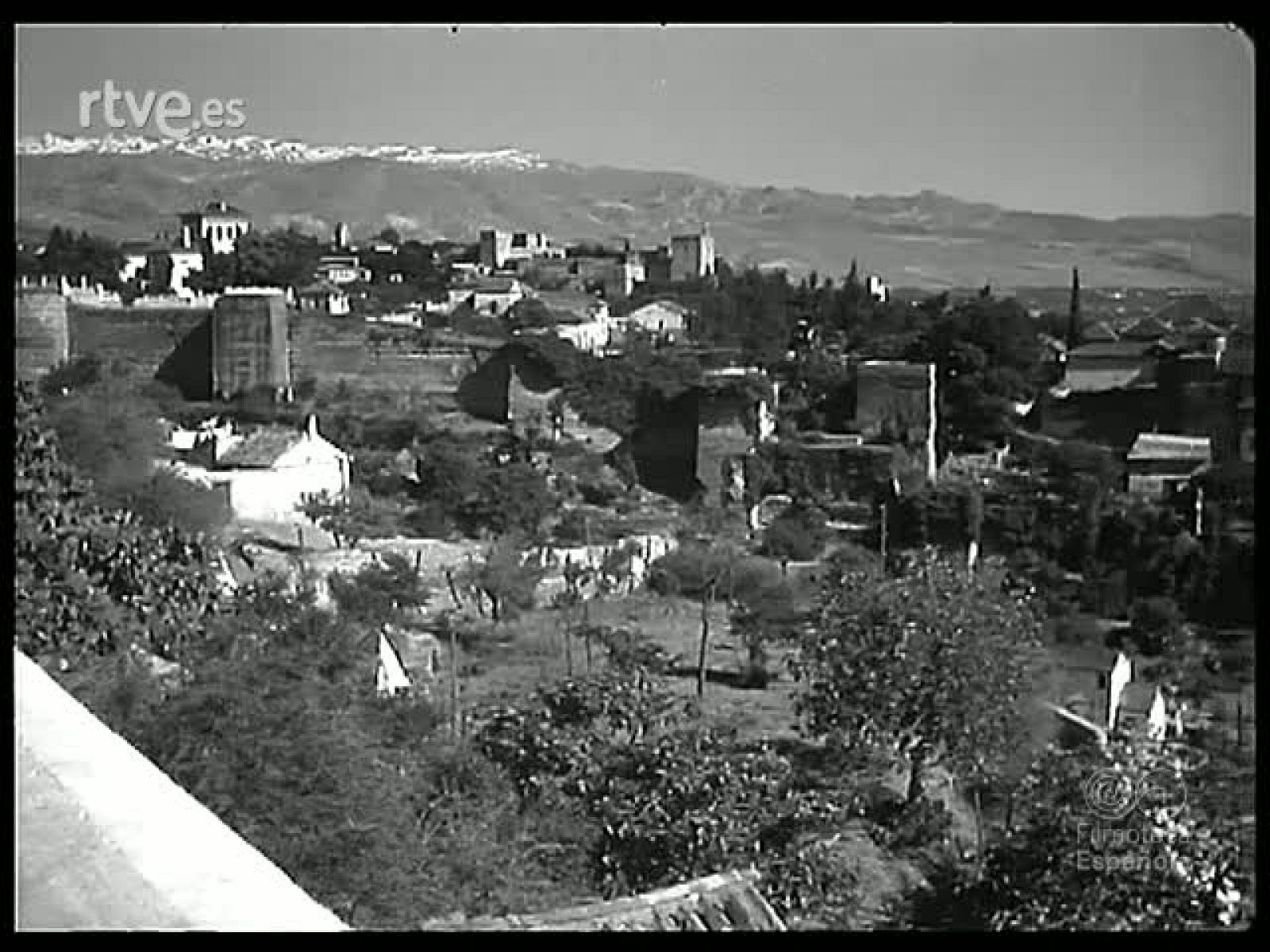 AL PIE DE SIERRA NEVADA - Revista Imágenes | Ver