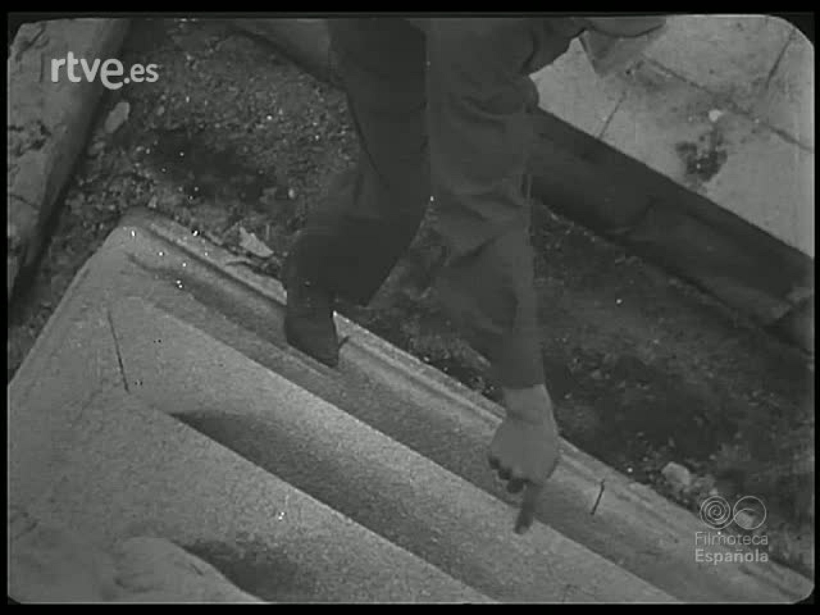 LA ATOBOMBA - Revista Imágenes | Ver