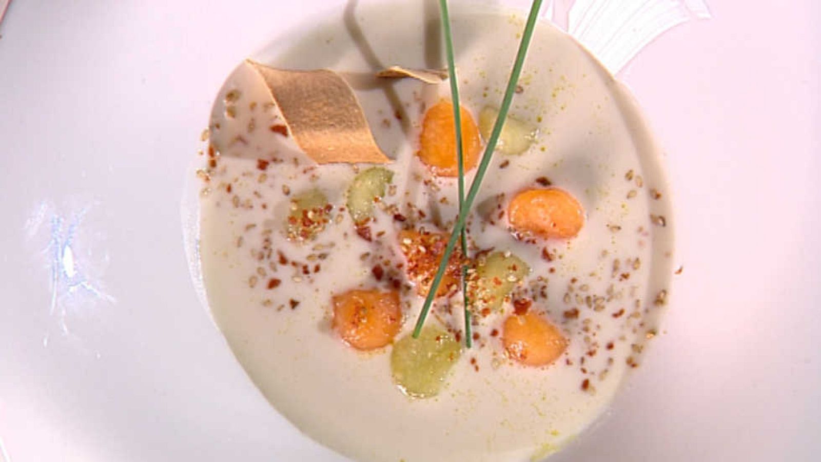 Cocina con Sergio - Crema de jamón con salteado de melón - Ver ahora