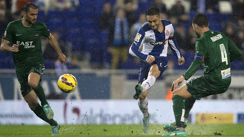 El Espanyol se ha impuesto al Levante en casa por 2-1, al remontar el tanto inicial de Morales con dos goles de Caicedo y Sergio Sánchez.