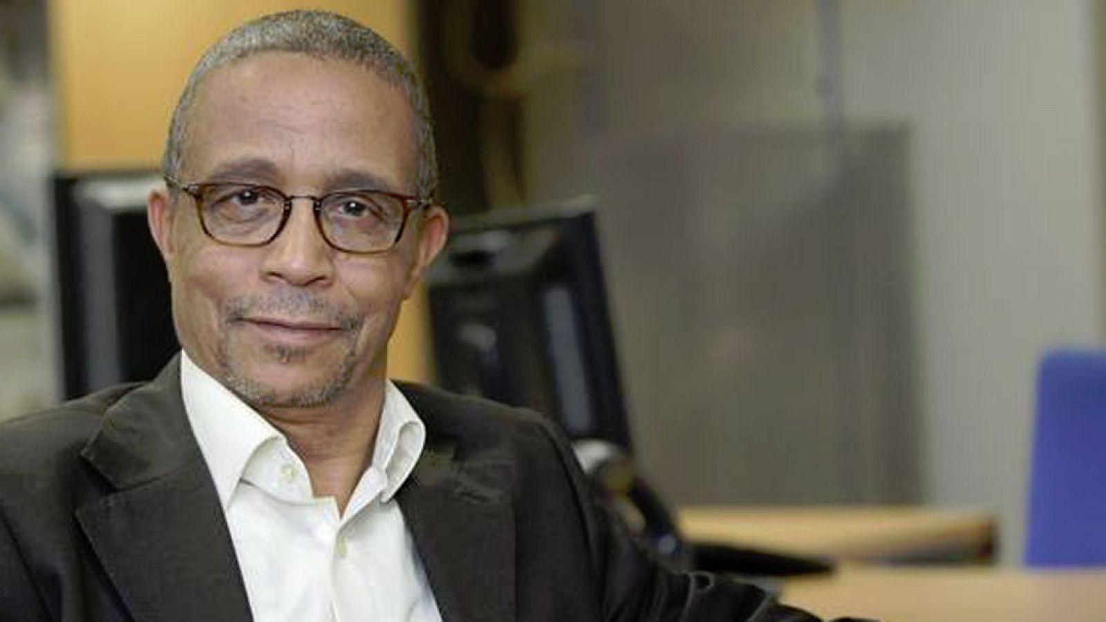 Yasmina Khadra: "La ira de los pueblos es más fuerte que cualquier represión" - Informativo 24h | Ver