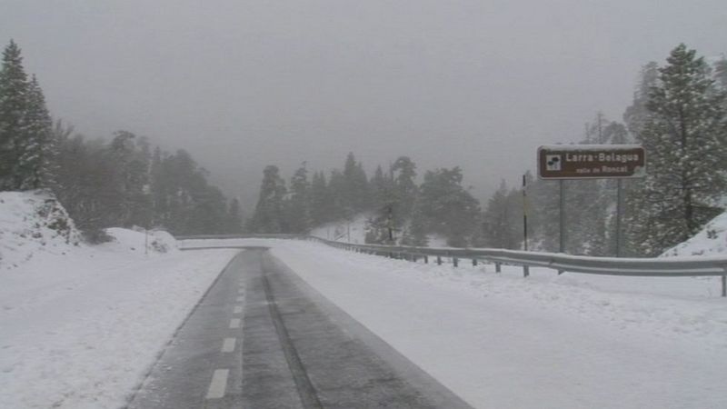 Bajan las temperaturas, llueve y hace viento en casi todo el país