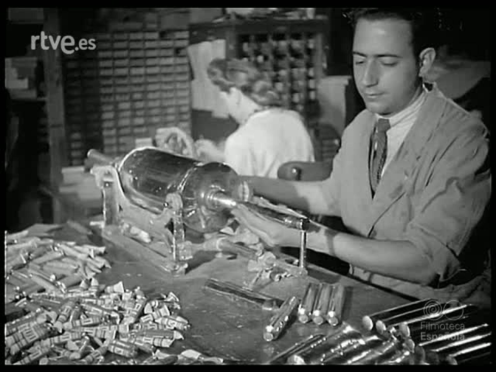 ARTE Y ARTISTAS - Revista Imágenes | Ver