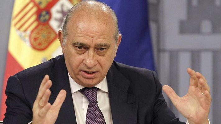 Telediario 1 - Interior inicia una investigación para aclarar si la policía conocía la quedad ultra