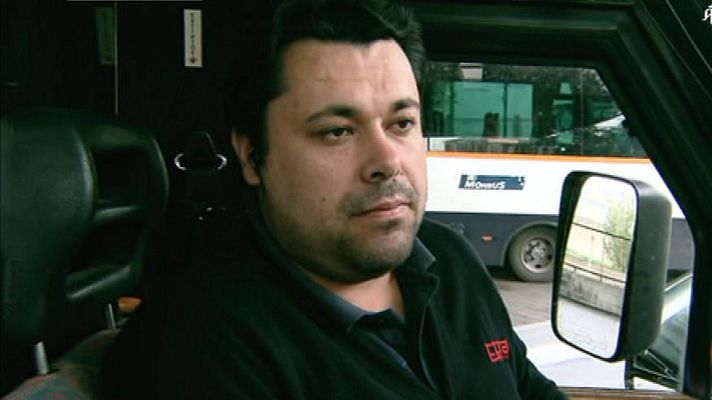 La mañana - "No llevaban armas ni barras metálicas"