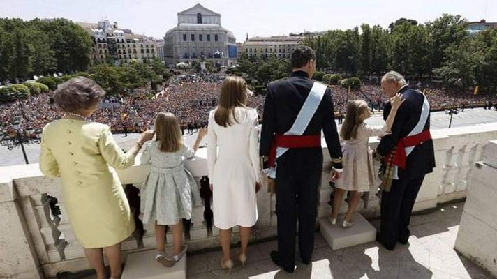 Telediario 1 - La Familia Real no podrá aceptar regalos que les puedan "comprometer"