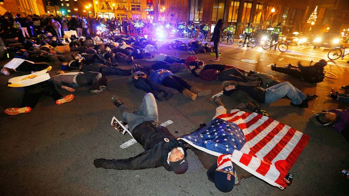 Telediario 1 - Telediario matinal en 4' - 05/12/14