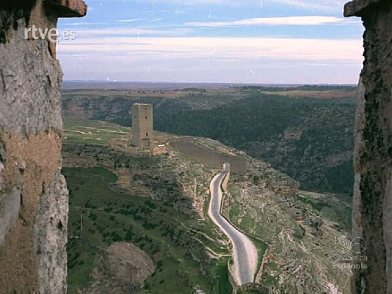 EL CASTILLO MEDIEVAL - Documentales Color | Ver