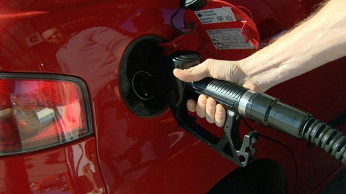 Telediario 1 - ¿Por qué el precio de la gasolina no ha caído tanto?
