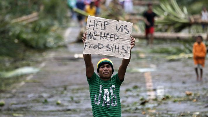 Telediario 1 - Grandes daños en Filipinas tras el paso del tifón Hagupit