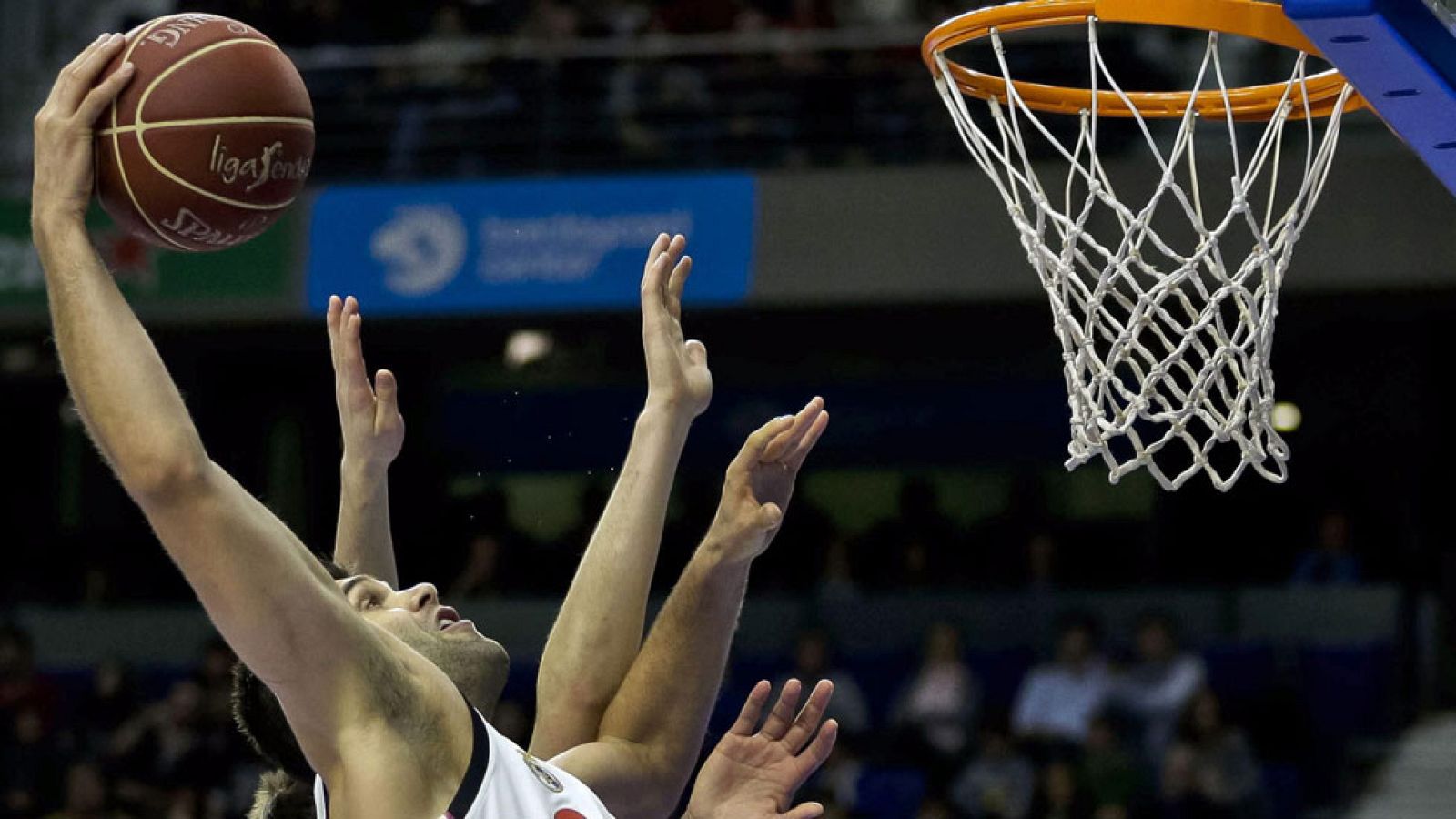 Tuenti Móvil Estudiantes 89 - Real Madrid 84