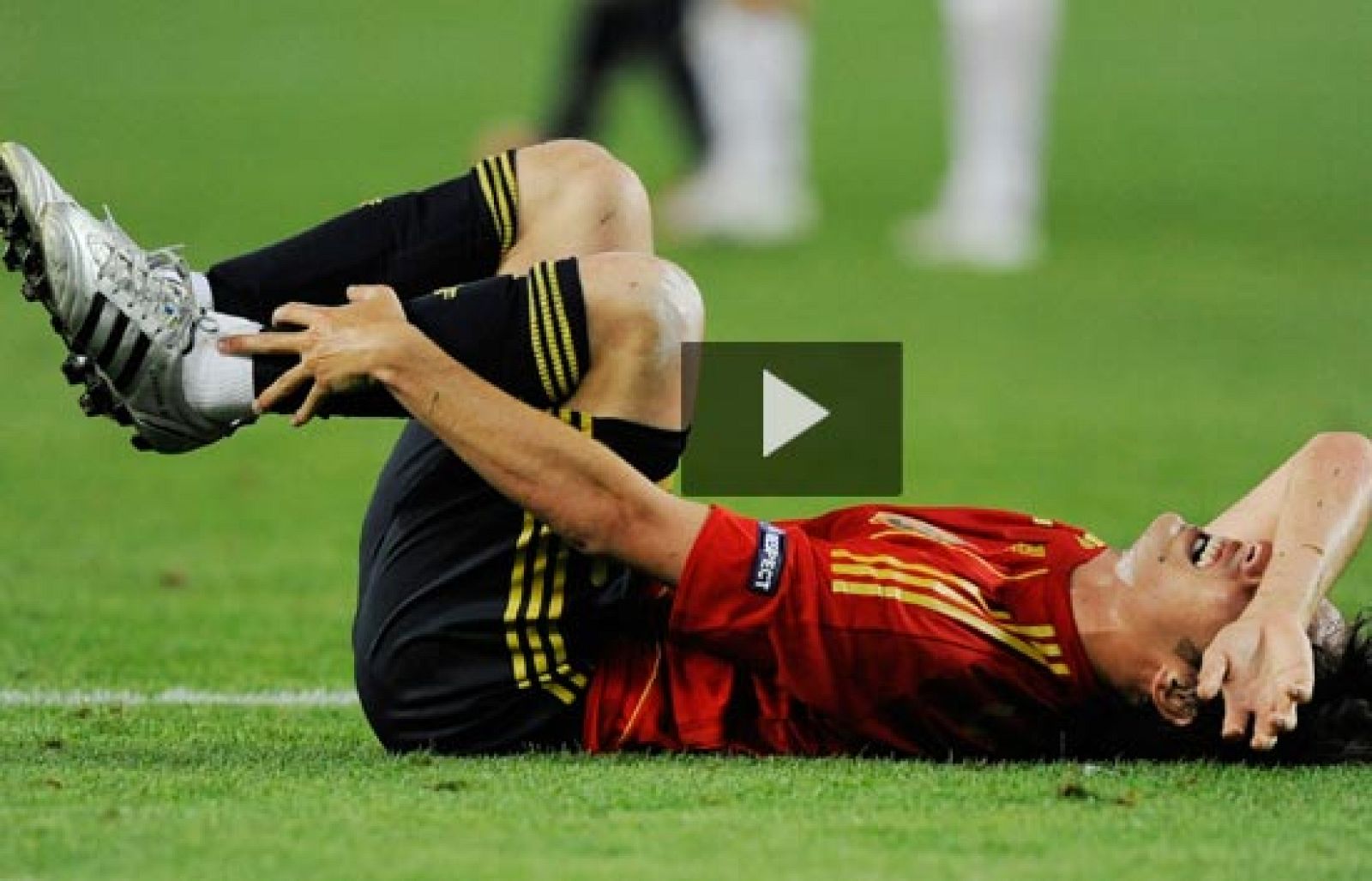 David Silva ha sido operado de su tobillo izquierdo y estará tres meses de baja.