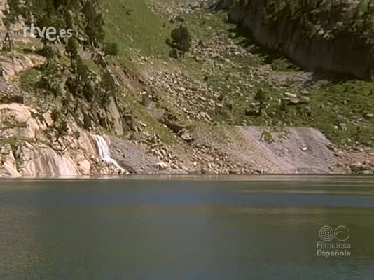 Documentales Color - DOSCIENTOS LAGOS