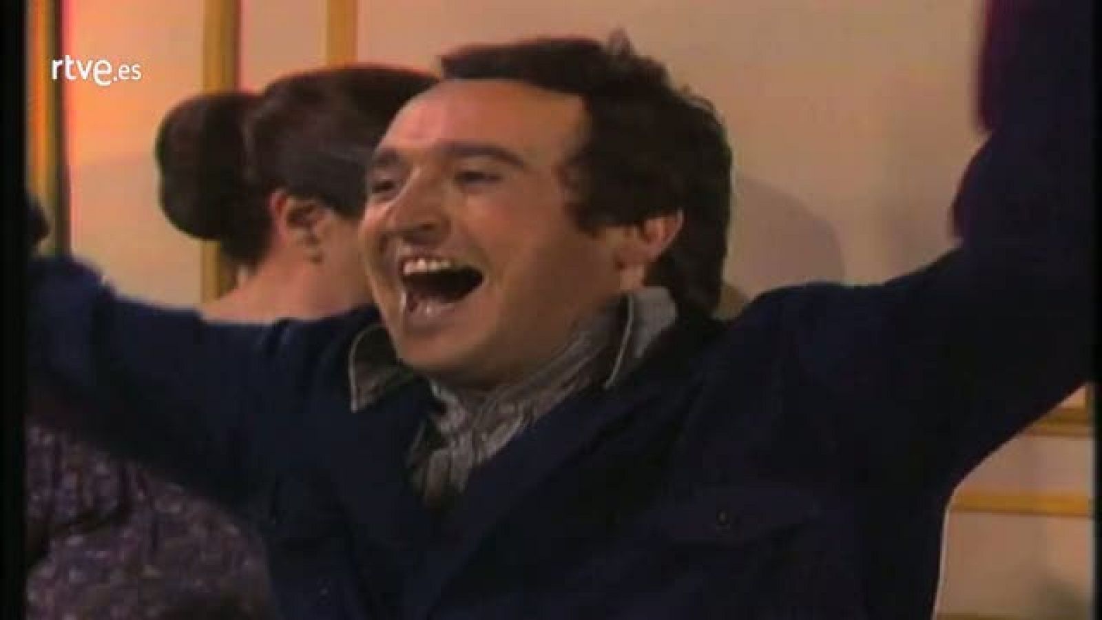 Para votar por este gag manda un SMS con el texto SONRISA ESTESO al 23001.   