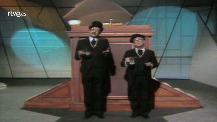 Sonrisas por Navidad - 12-La jarra y el vaso (Tip y Coll)