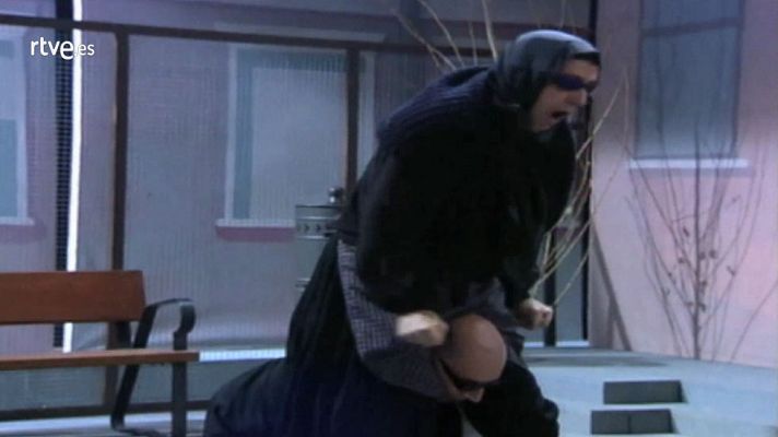 Sonrisas por Navidad - 4- La Blasa (Cruz y Raya)