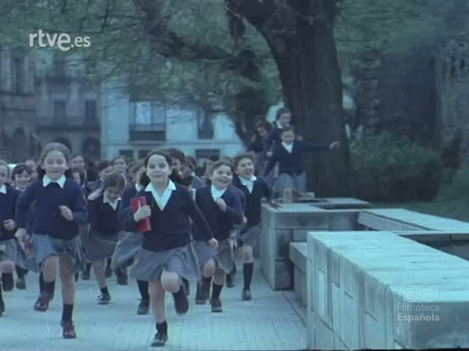 GIJON CIUDAD DE 2000 AÑOS - Documentales Color | Ver