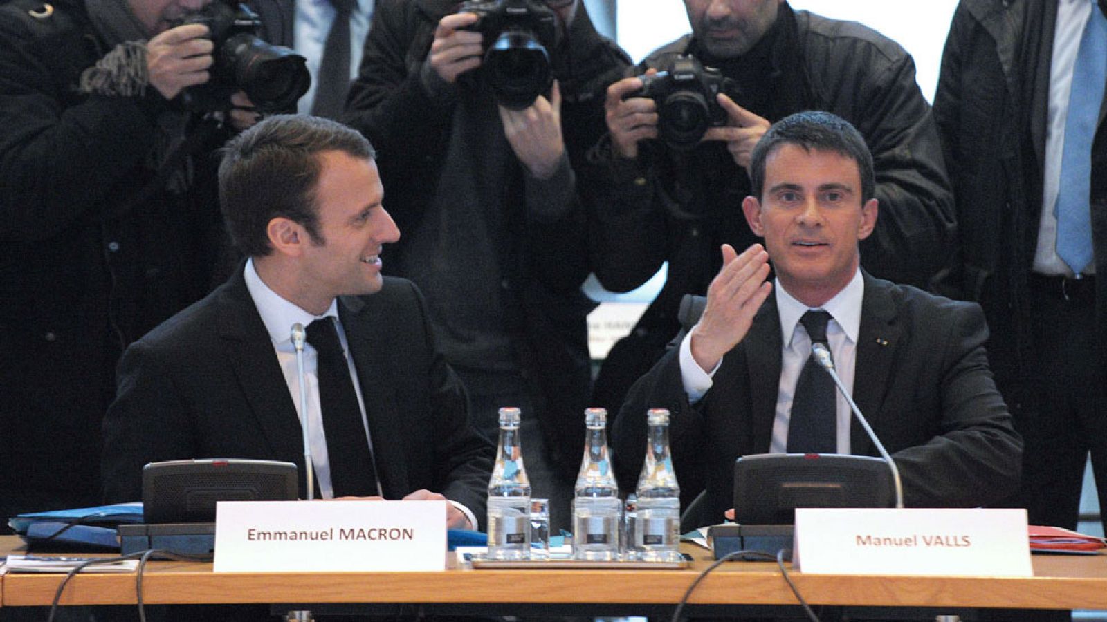 Fractura en los socialistas franceses por la llamada Ley Macron que introduce medidas liberalizadoras en la economía