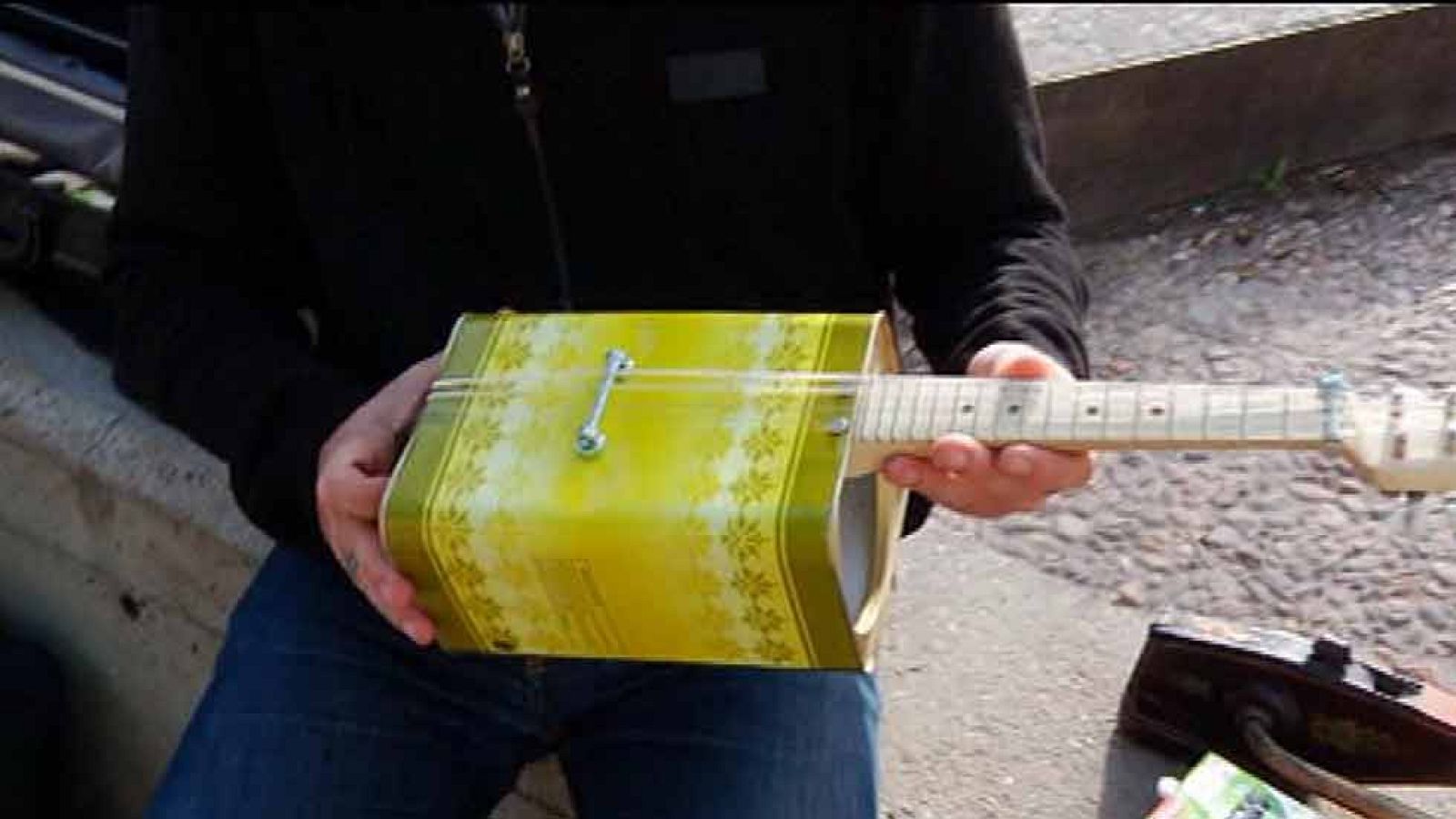 Diego Galaz, el músico "reciclado"