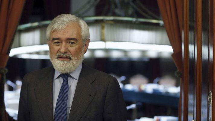 Telediario 1 - Darío Villanueva, nuevo director de la RAE