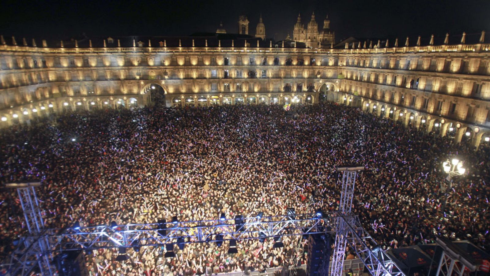 45.000 estudiantes de toda España despidieron el año de forma anticipada en Salamanca