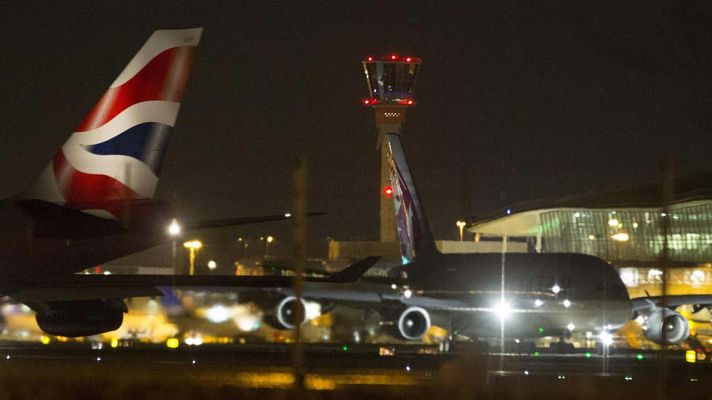 Telediario 1 - Caos aéreo en Reino Unido por un fallo informático