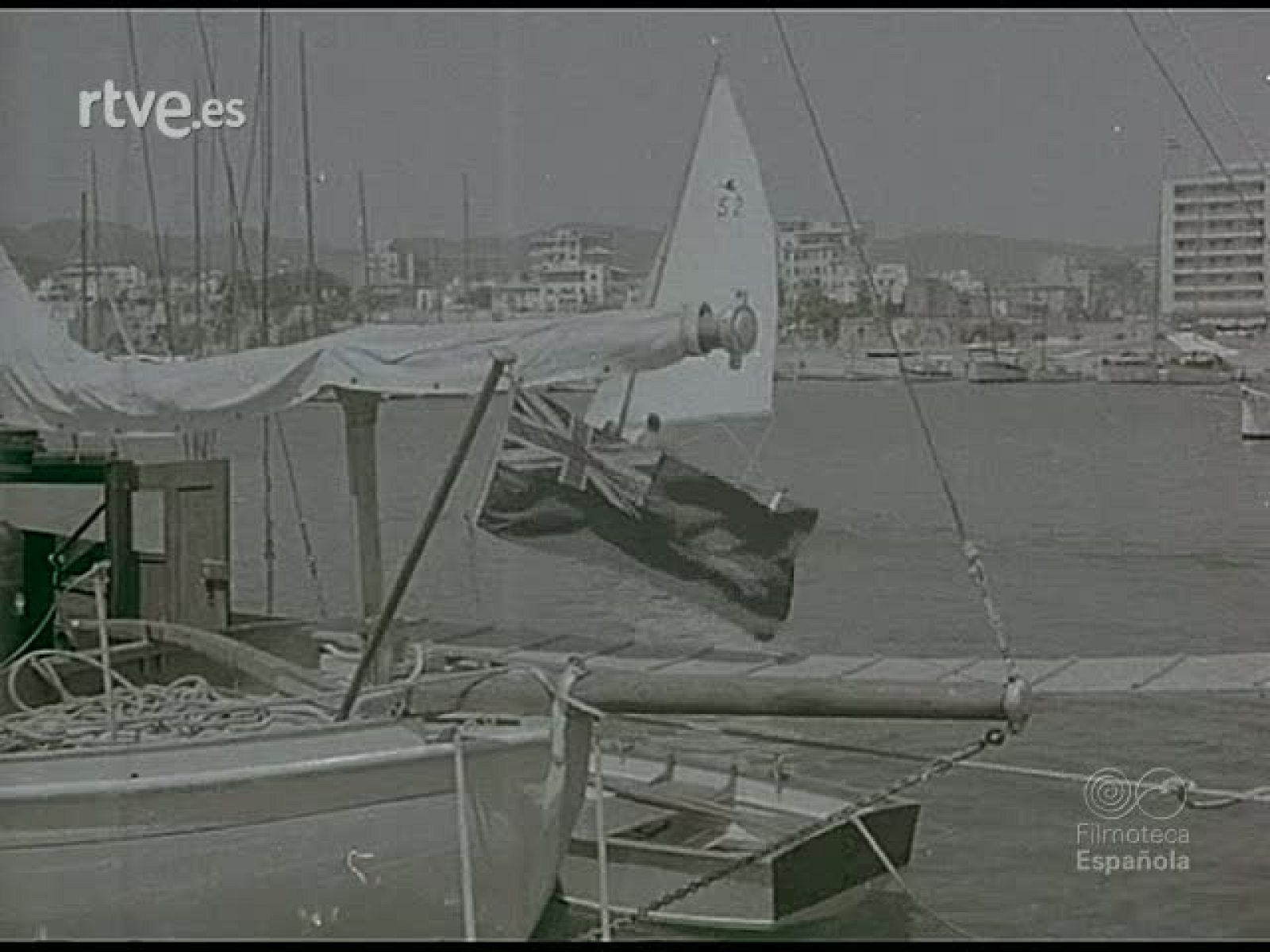 TIERRA FELIZ - Documentales Color | Ver