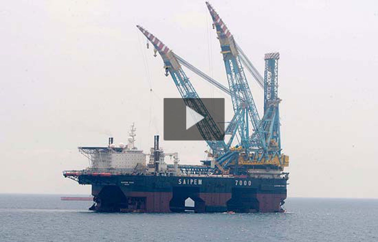 Mueren tres trabajadores en una plataforma frente a la costa de Almería | Ver