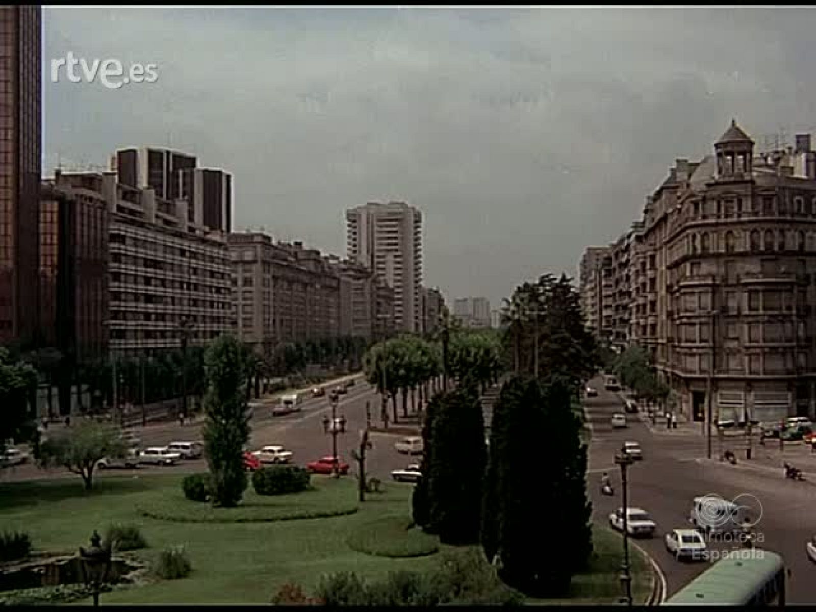 OFERTA A LA JUVENTUD ESPAÑOLA - Documentales Color | Ver