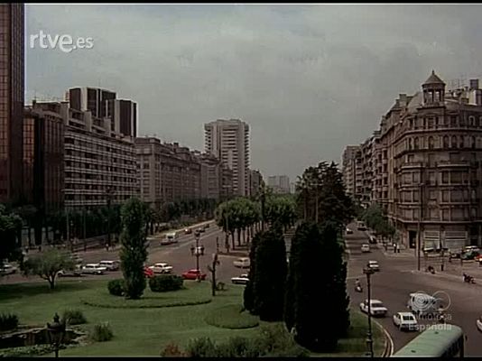 Documentales Color - OFERTA A LA JUVENTUD ESPAÑOLA