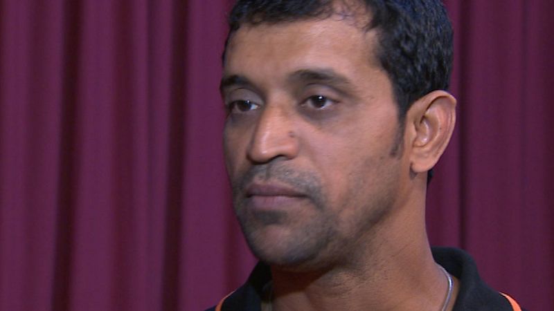 La historia de Amin, un niño que desde los cinco años vivió en las calles de Bombay