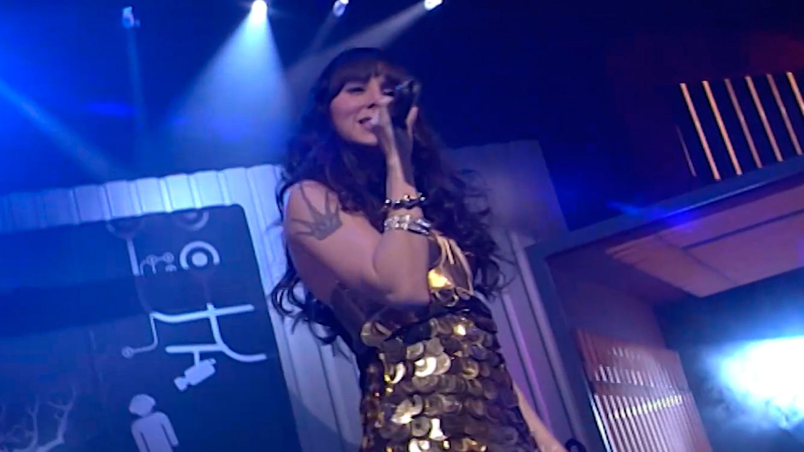 Cachitos de hierro y cromo - Chyronmania - Ver ahora