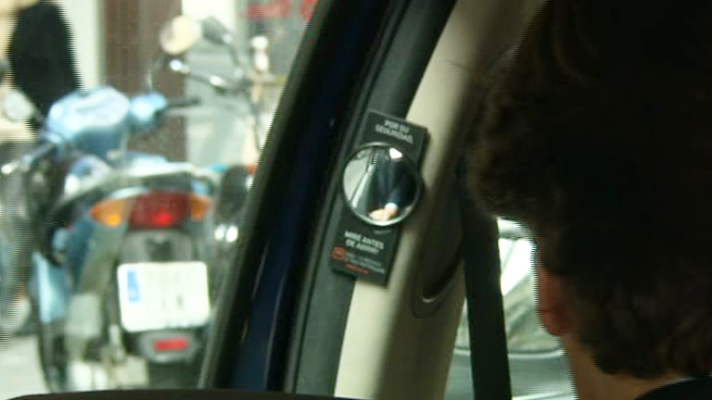 Fábrica de ideas - Inventa: Retrovisor de seguridad para pasajeros