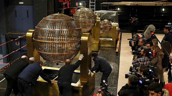 Lotería de Navidad - Los bombos, en el Teatro Real