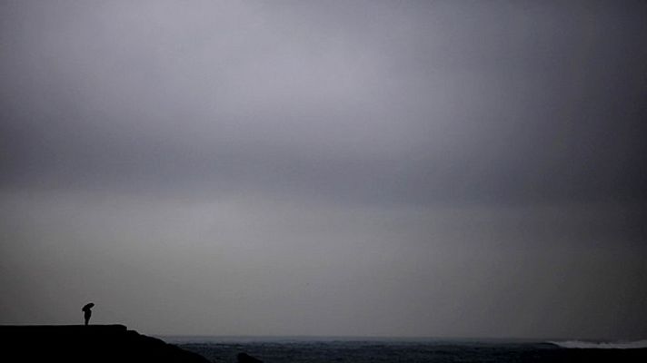 El tiempo - Mañana nieblas persistentes en la meseta y viento fuerte en el valle del Ebro