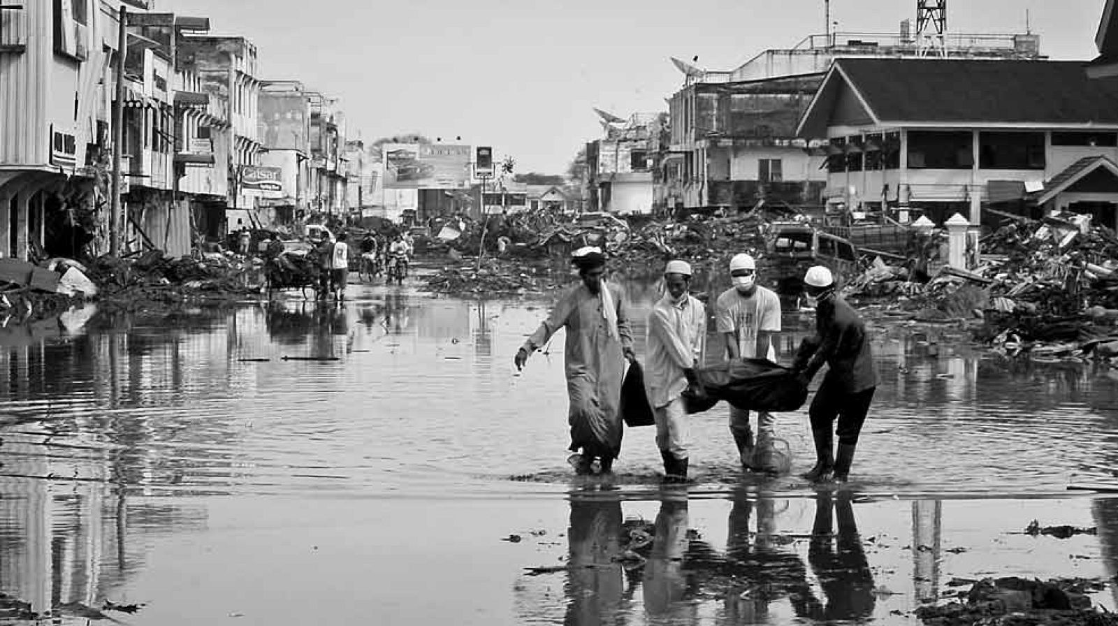 'La ola negra' que barrió Banda Aceh | Ver