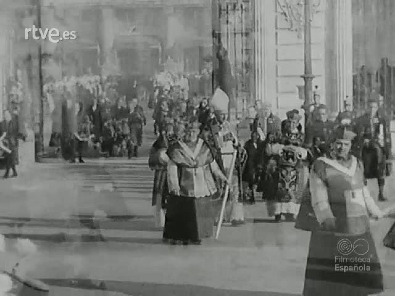 ENTIERRO DE LA REINA MARIA CRISTINA (AÑO 1929) | Ver