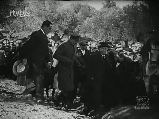 Archivo Histórico - ALFONSO XIII. RETROSPECTIVA Y ENTIERRO EN ROMA