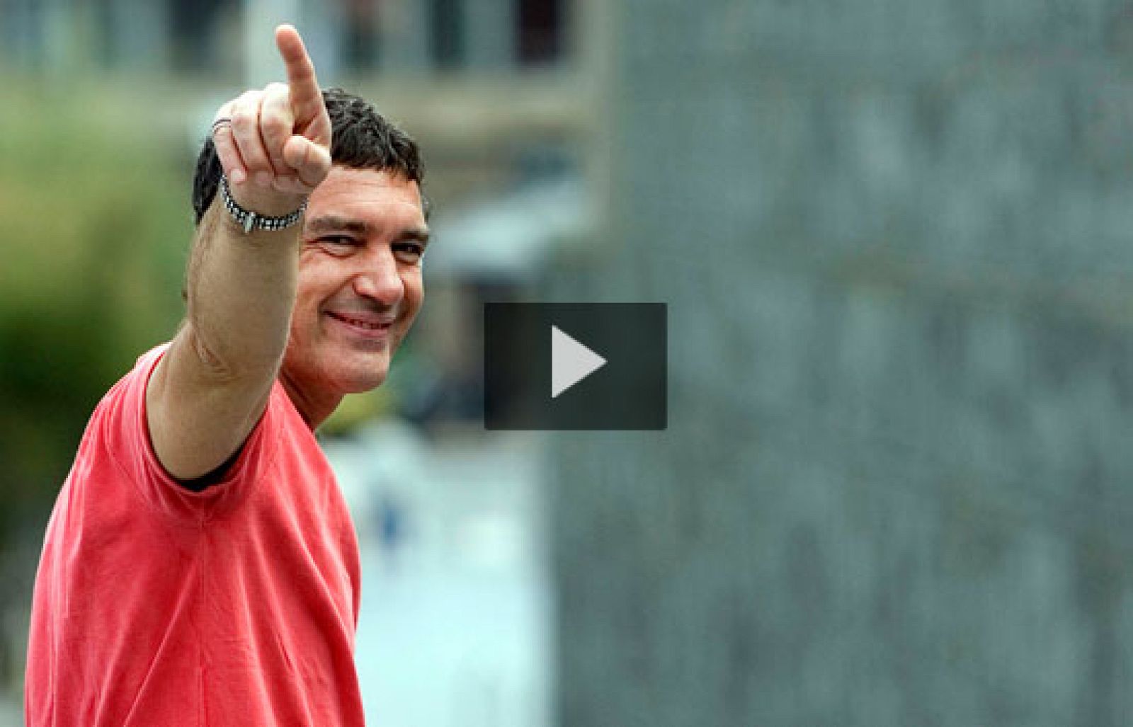 Banderas y Bardem hablan para TVE