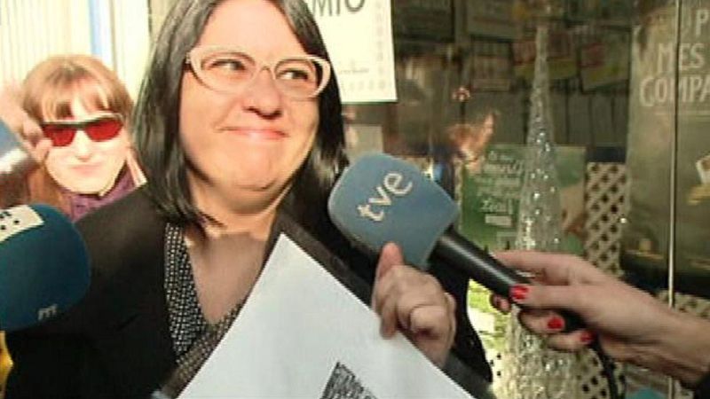 La mañana de la 1 - Una agraciada en L'Hospitalet: "Esto va a ser para los estudios de mi hija"