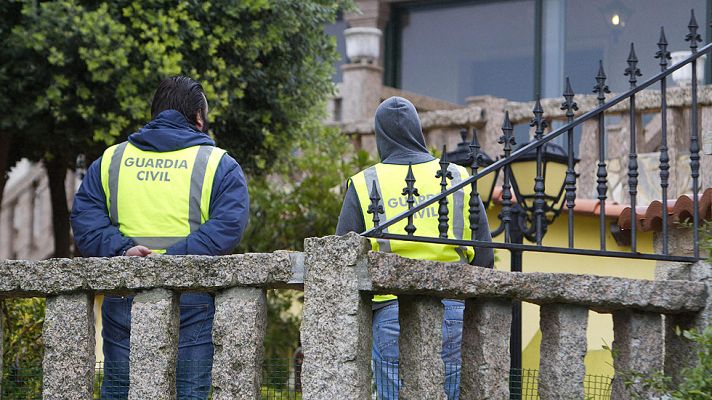 Telediario 1 - El Obispado de Tui-Vigo suprime la Orden de San Miguel por el "grave escándalo" de los 'miguelianos'