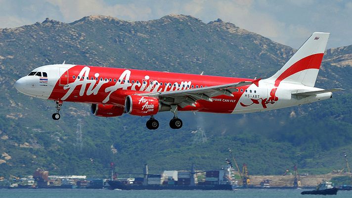 Informativo 24h - Desaparece un avión de Air Asia con 162 personas