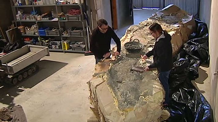 Telediario 1 - Paleontólogos han encontrado parte del fósil del titanosauro