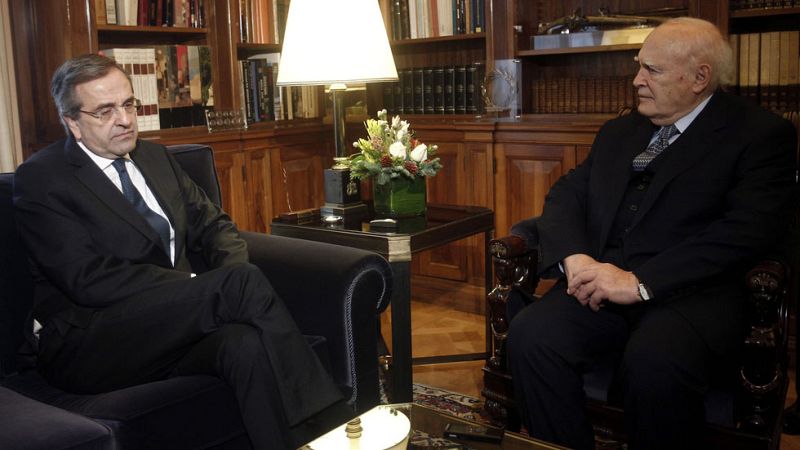 Samarás pide oficialmente la disolución del Parlamento griego y comienza la campaña