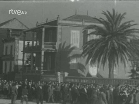 Archivo Histórico - ENTIERRO DE SACERDOTE EN BAYONA