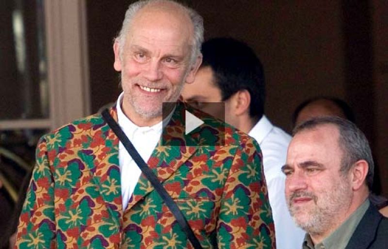 John Malkovich presenta "Quemar después de leer"
