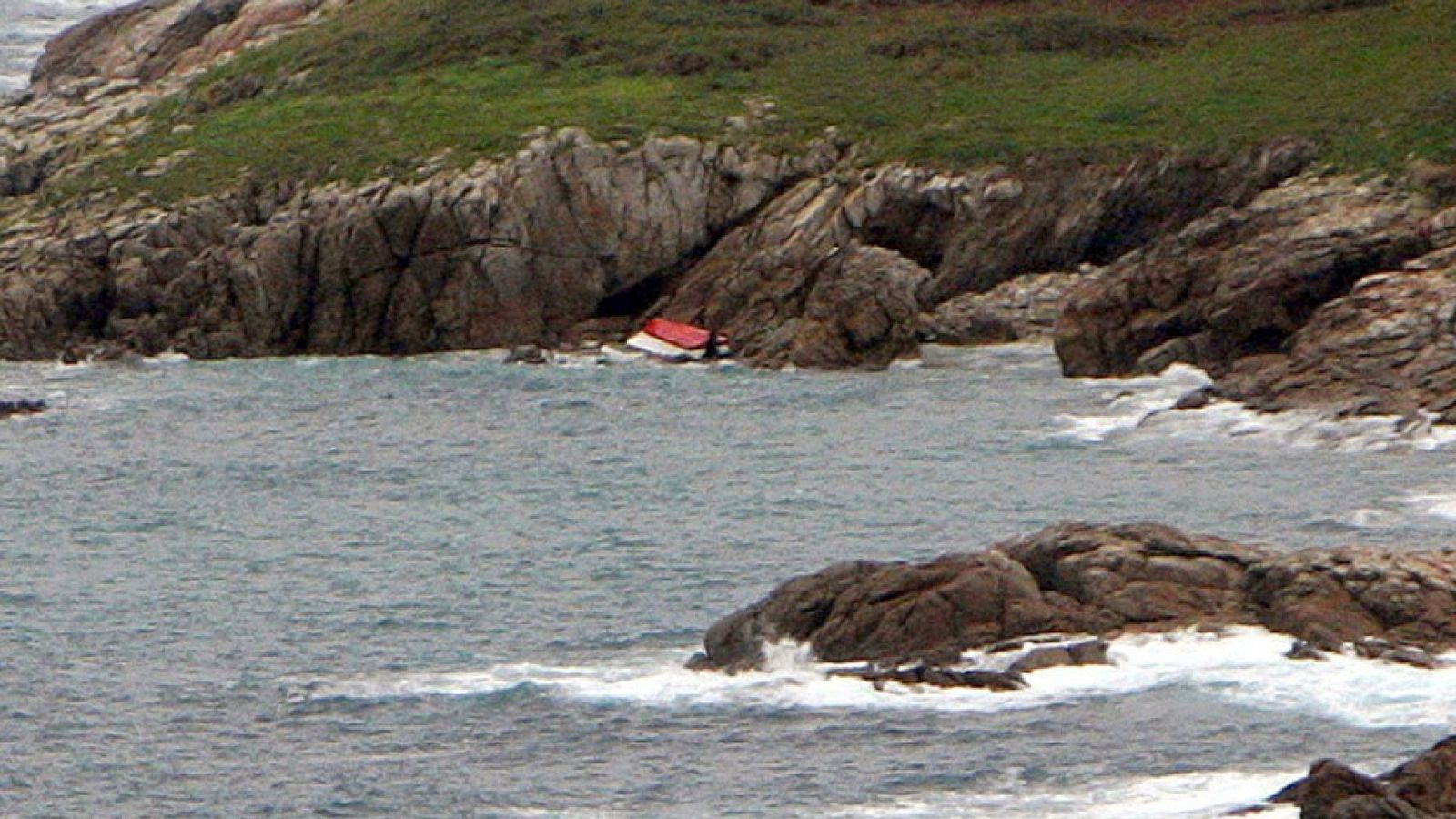 Muere un hombre en el naufragio de una embarcación en las Islas Sisargas