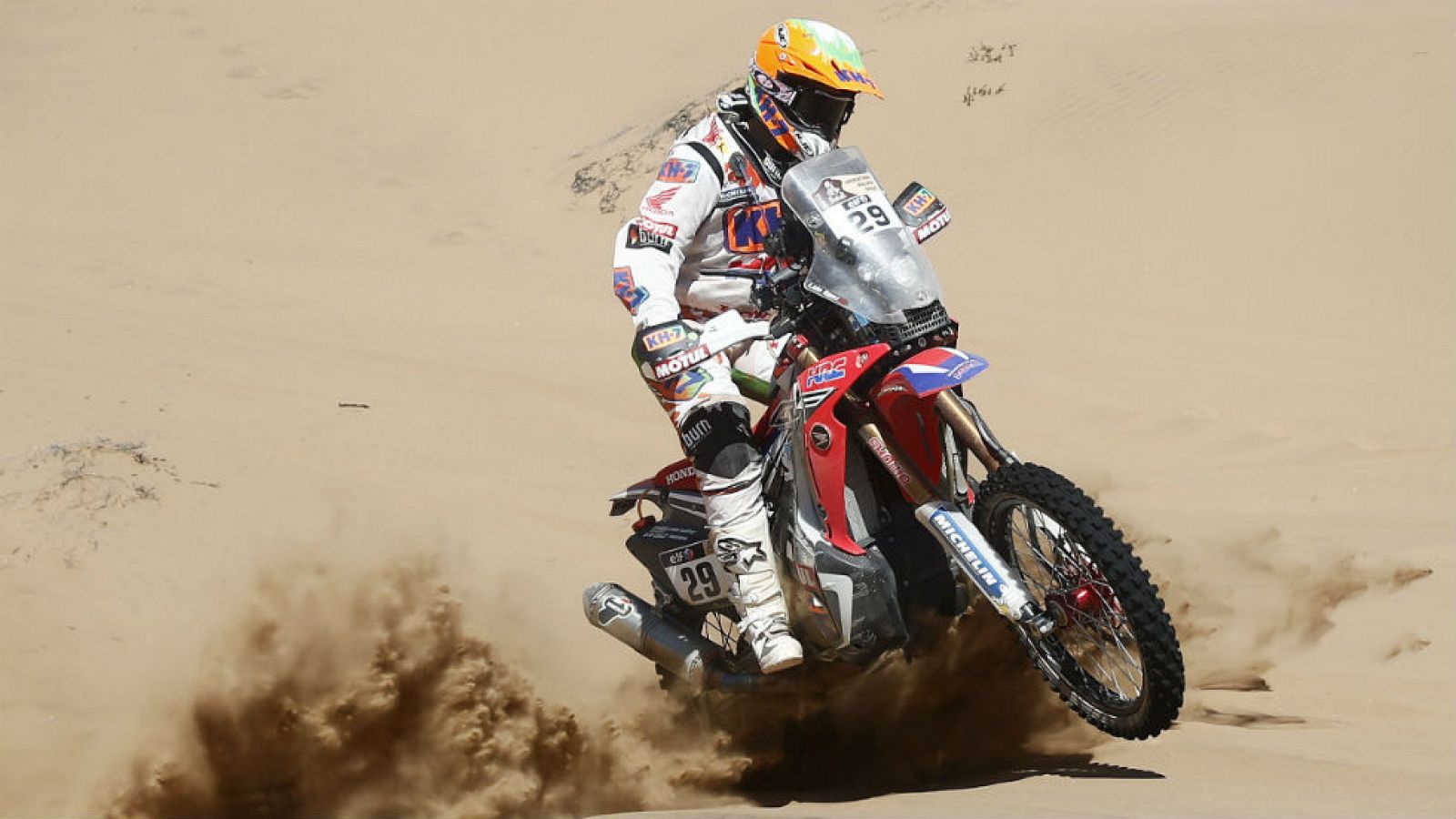 Dakar 2015: ¿Cómo preparan su jornada Laia Sanz y Joan Barreda?