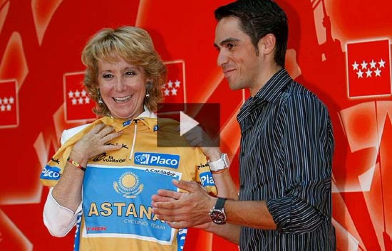 Pinto recibe al campeón Contador - Vuelta ciclista a España | Ver